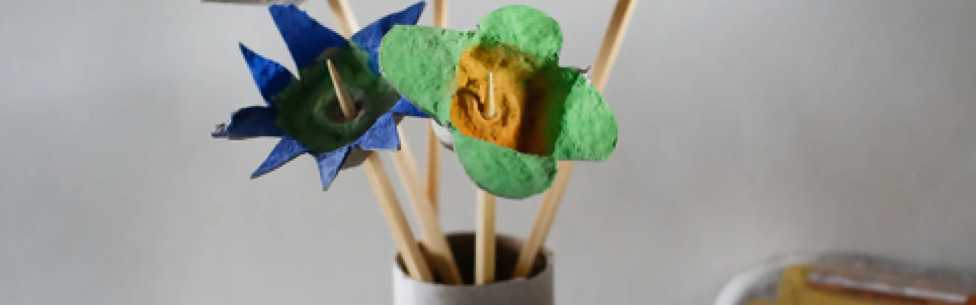 Fleurs en matériaux de récupération